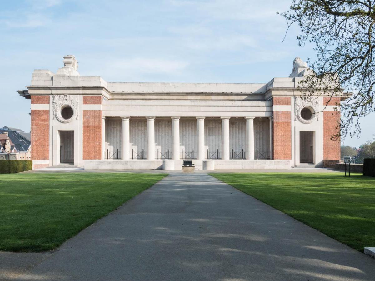 Villa Ernest Ieper Buitenkant foto